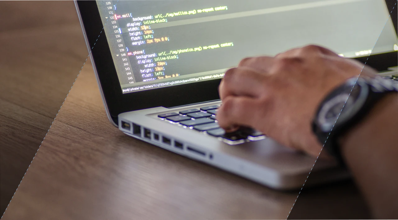 how to outsource software