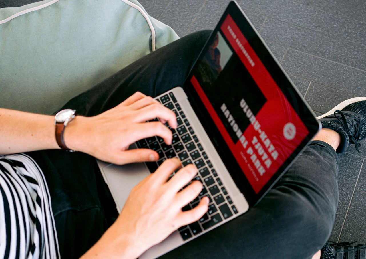 Figma vs Adobe XD: Which is Right for You?